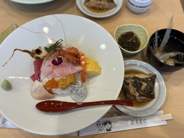 若草寿司 - 美田園（寿司）の写真