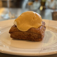 レストラン アルティザン（restaurant Artisan） - ◉前菜 : アルティザン名物45℃で1時間焼いたサーモン「ニューヨークの朝食」
