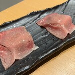 和牛と樽ワイン バレル - 炙り和牛寿司