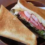 ルヴェージュ - 料理写真:BLTサンド