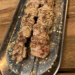 ラム肉酒場 ラムゴロー 神田南口店 - ラム串焼き