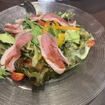 アメリカンクラブハウス 都立大学店 - 鴨肉の自家製ローストサラダ