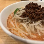 希須林 - 土曜限定品
      ✅担々つけ麺(太麺300g)¥1.200
      　※辛さ3段階からセレクト(中辛)
      　※ご飯無料(お代わりも無料)
      　※野菜マシ可能
      　※土曜限定メニュー
      　※排骨付は¥1.800