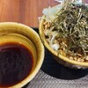 なぜ蕎麦にラー油を入れるのか。 西武新宿店