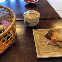 韻松亭 - 