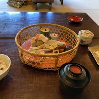 韻松亭 - 