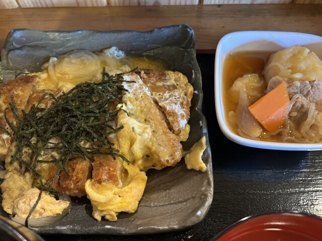 お食事処加茂川 - 近文（食堂）の写真