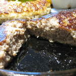 デニーズ - BEEFハンバーグもカット