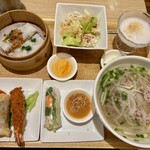 ジャスミンパレス - 料理写真:しゃぶしゃぶ牛肉のフォーセット