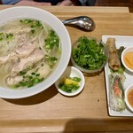 ジャスミンパレス - 鶏肉のフォーセット（パクチー増し）