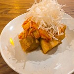 曙町 場内酒場 - 豚キムチ