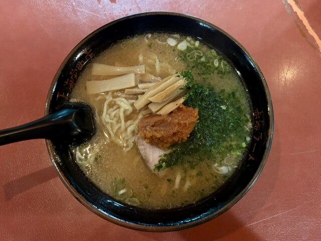 龍上海 栄町支店（赤湯） &ndash; 本格ラーメンとこだわりチャーシューが自慢