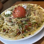 シモキタ洋麺店 - 海の幸シーフードペペロンチーノ＆だし丸トマト