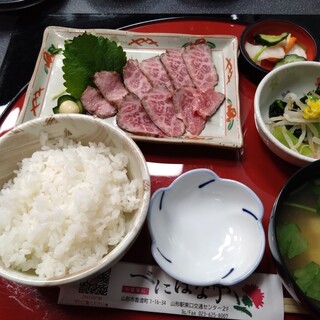 お食事処 べにばな亭_0