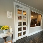 西洋料理店 エスコフィエ - 室内への入口