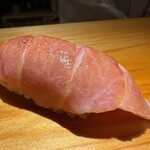 佐野鮨 - 大トロ　◎
      溶けてなくなる脂、でもさっぱりでしつこくない