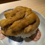 佐野鮨 - 赤うに　◎
      今シーズンラスト！