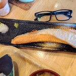 うみからそらへ - けっこう大きいです　メガネは比較用