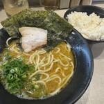 三代目無邪気 - ラーメン並とご飯