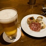 カーヴ - ビール＆アミューズ