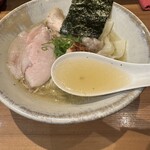 ジャパニーズ ラーメン 五感 - 【特上塩らぁめん＝スープ】