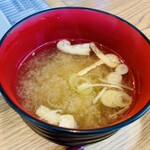 オリーブの杜 - モーニング（シングル）　味噌汁は油揚げ・わかめ・ネギ