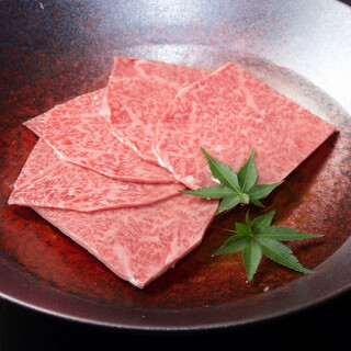 ◆別邸限定◆水に浮かぶお肉”塩水シリーズ”ぜひ一度召し上がれ