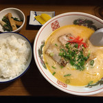 博多とんこつラーメン - ラーメンセット500円