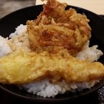 天そや - 甘めの丼つゆが、サクサクの海老天、かき揚げにしっくりしていた。