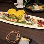 山人 - 前菜は7品がそれぞれの味わいを楽しませてくれる