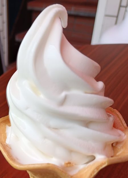 100円 ソフトクリーム「HOT DOG CLLEGE」』by さすらい講師 : HOT