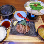 炙り牛たん 万 - 