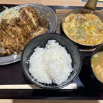 親子丼と鶏料理 鶏山賊 - 