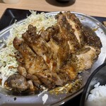 親子丼と鶏料理 鶏山賊 - 