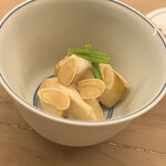 割烹 白鷹 - 柿は福岡産の種無しの完全甘柿、博多秋王です。富有柿より更に甘い\(//∇//)\