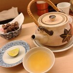 割烹 白鷹 - この土瓶蒸しのお汁がもうね、タマラン\(//∇//)\