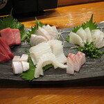 魚虎 - メニューにはないですが迷ったらコレ、店主 前田さんにおまかせの刺盛り