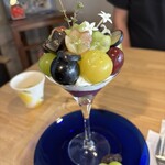 フルーツ いわなが - ぶどうパフェ