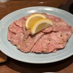 焼肉 静龍苑 - 中(ちゅう)タン塩
