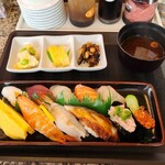 回転すし 活いき亭 - 料理写真: