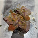 323192805 - 黒睦のカルパッチョ、お魚が脂が乗って新鮮！