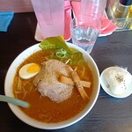 サッポロ香蘭 三沢店 - 合わせ味噌+サービスのおにぎり