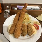 七條 - エビフライカキフライ盛り合わせ2300円