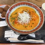 レストランくいな 境店 - サーターアンダギーとピリ辛担々麺