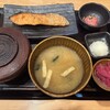 炭火焼干物定食 しんぱち食堂 祐天寺店