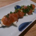 いなせや ハナレ - クリームチーズ酒盗