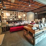 二軒茶屋 - 内観 ショップ側