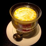 ルッコラ - セットのスープ（冷・カボチャとマンゴースープ）！