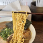 三四郎 - 麺のアップ