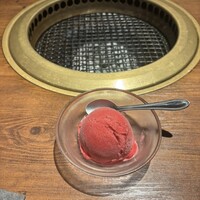 和牛とタン 焼肉 とみ 新橋本店 - 